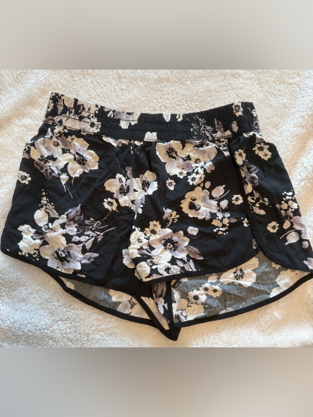 Garage Black and White Floral Lounge Shorts